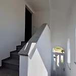 Spacious With Private Pool Apartman *