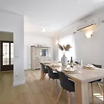 Apartman Spacious With Private Pool