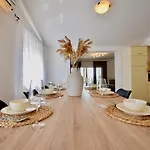 Spacious With Private Pool