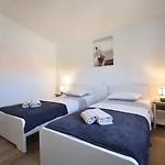 Apartman Spacious With Private Pool *