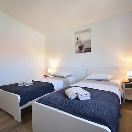 Apartment Spacious With Private Pool *