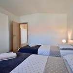 Spacious With Private Pool Apartmán *