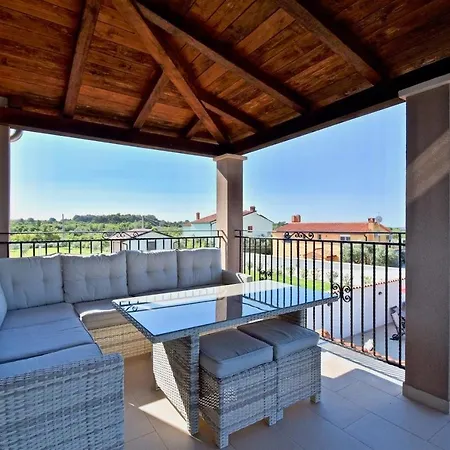 Apartman Spacious With Private Pool *